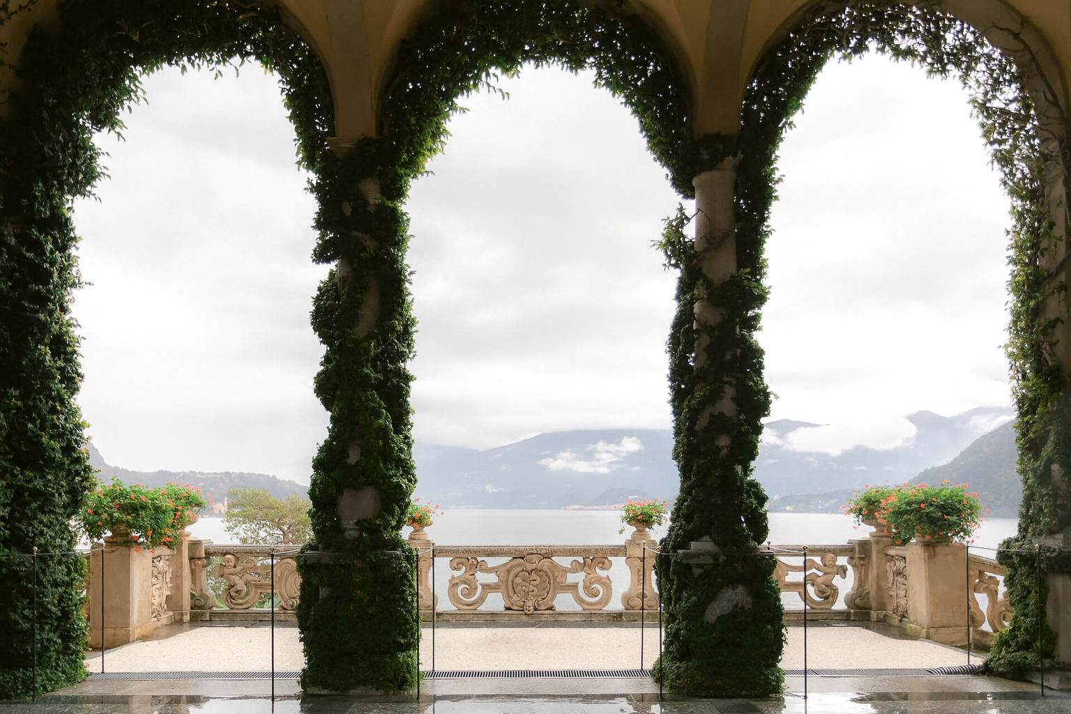 Villa del Balbianello iconic view with foreground and background